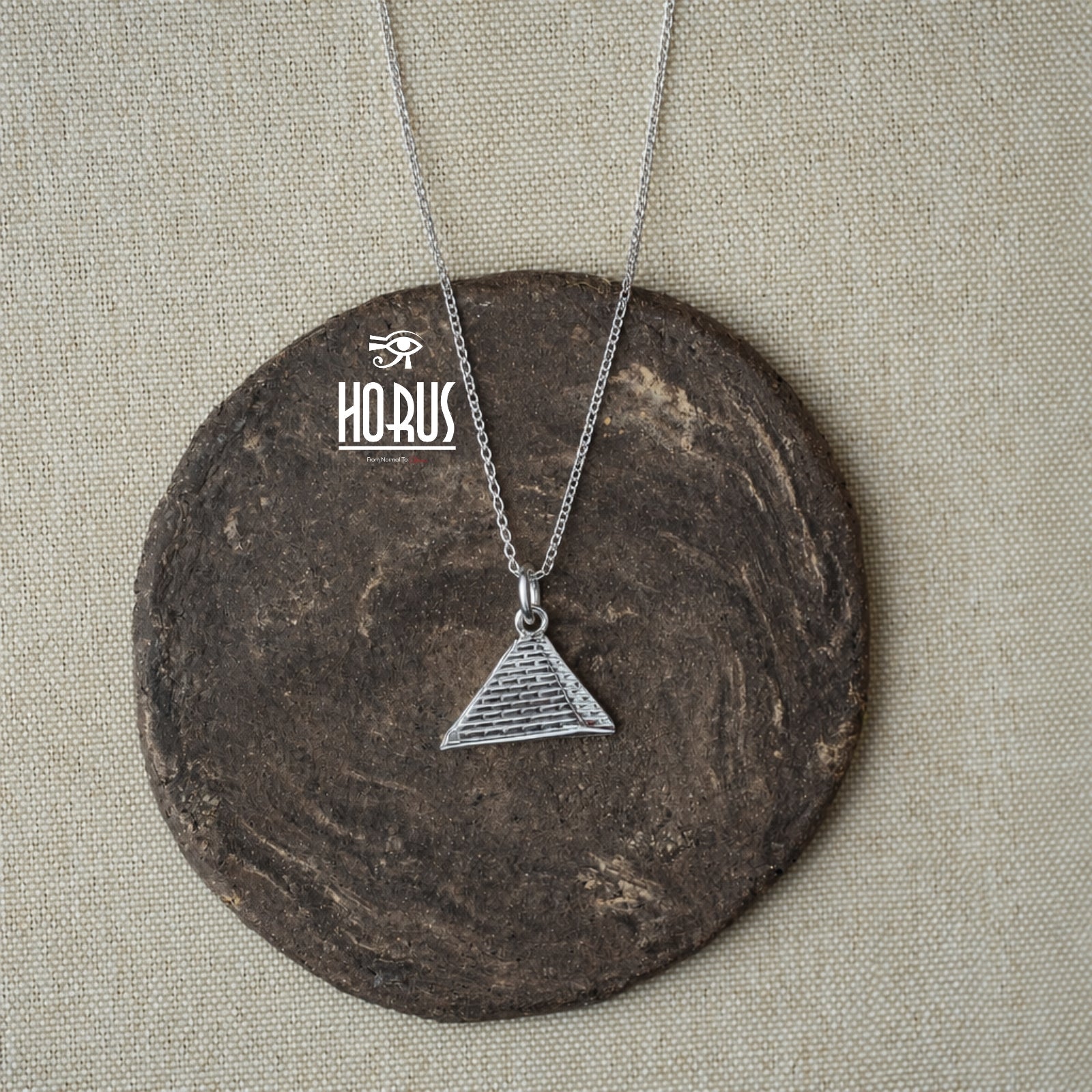تعليقة الأهرامات المصرية - Horus jewelleryNecklaceHorus jewellery