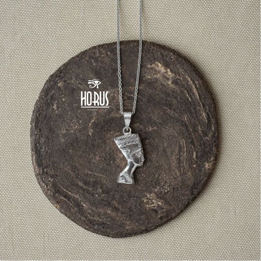 تعليقة فضة نفرتيتي أنيقة - Horus jewelleryNecklaceHorus jewellery