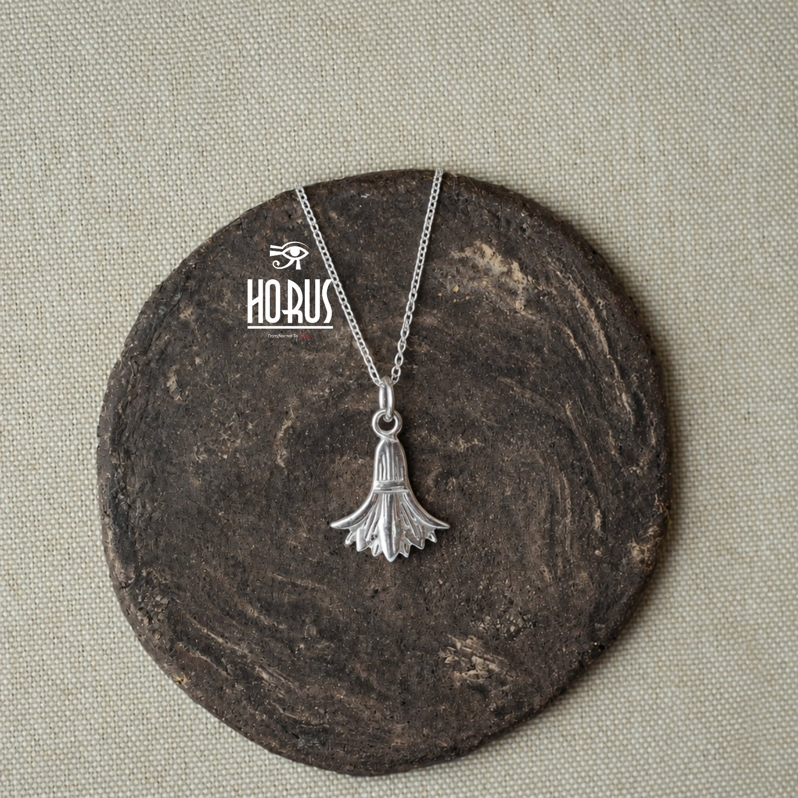 تعليقة زهرة اللوتس فضة – رمز فرعوني للنقاء والتجدد - Horus jewelleryNecklaceHorus jewellery